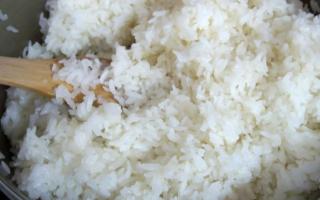 Как правильно варить рис в кастрюле на воде, чтобы он был рассыпчатым