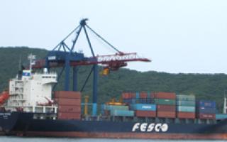 Кто тянет к банкротству Дальневосточное морское пароходство транспортной группы FESCO Страховая компания феско